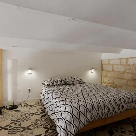 Apartment Sleep In Montpellier, Louise, Centre, Gare, 2 Ch, Tram St-denis Montpellier