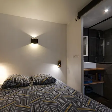 Sleep In Montpellier, Louise, Centre, Gare, 2 Ch, Tram St-denis Apartment *